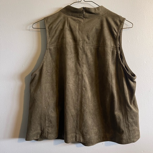 Wild Blue Sadie Robertson Sleeveless Top - Picture 7 of 8